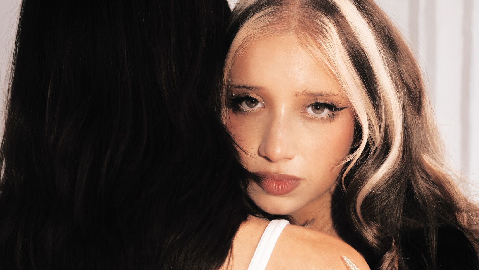 Isabel LaRosa Unveils Emotionally Intimate Track “My Girl”